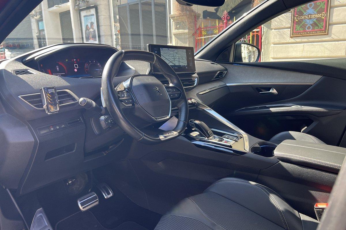 PEUGEOT 5008 BlueHDi 130 S&S EAT8 GT