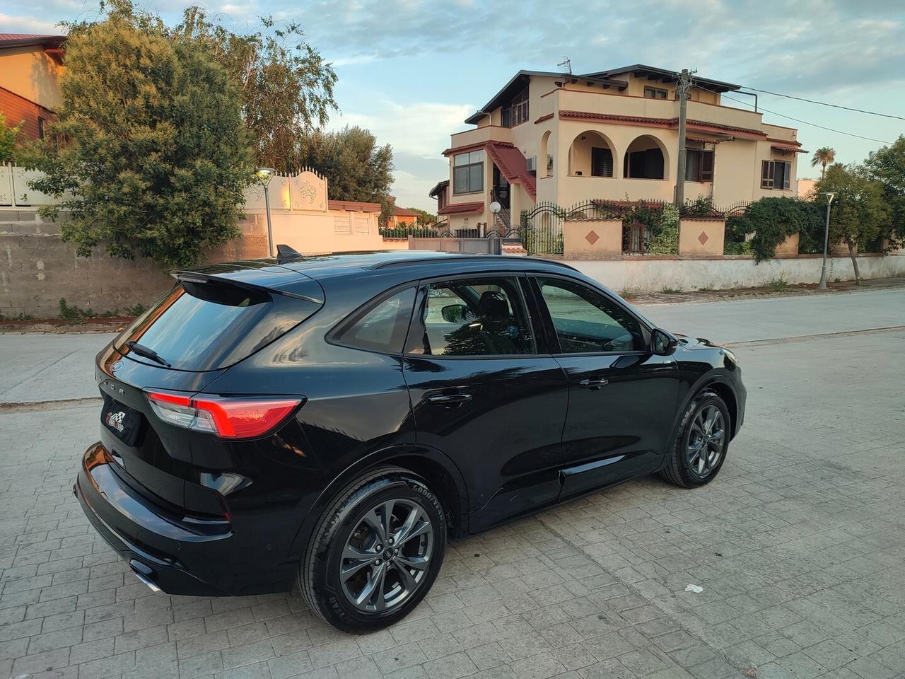 Ford Kuga ST LINE AUTOMATIK F1 2.0 TDI 120 CV 2WD TELECAMERA NAVIGATORE