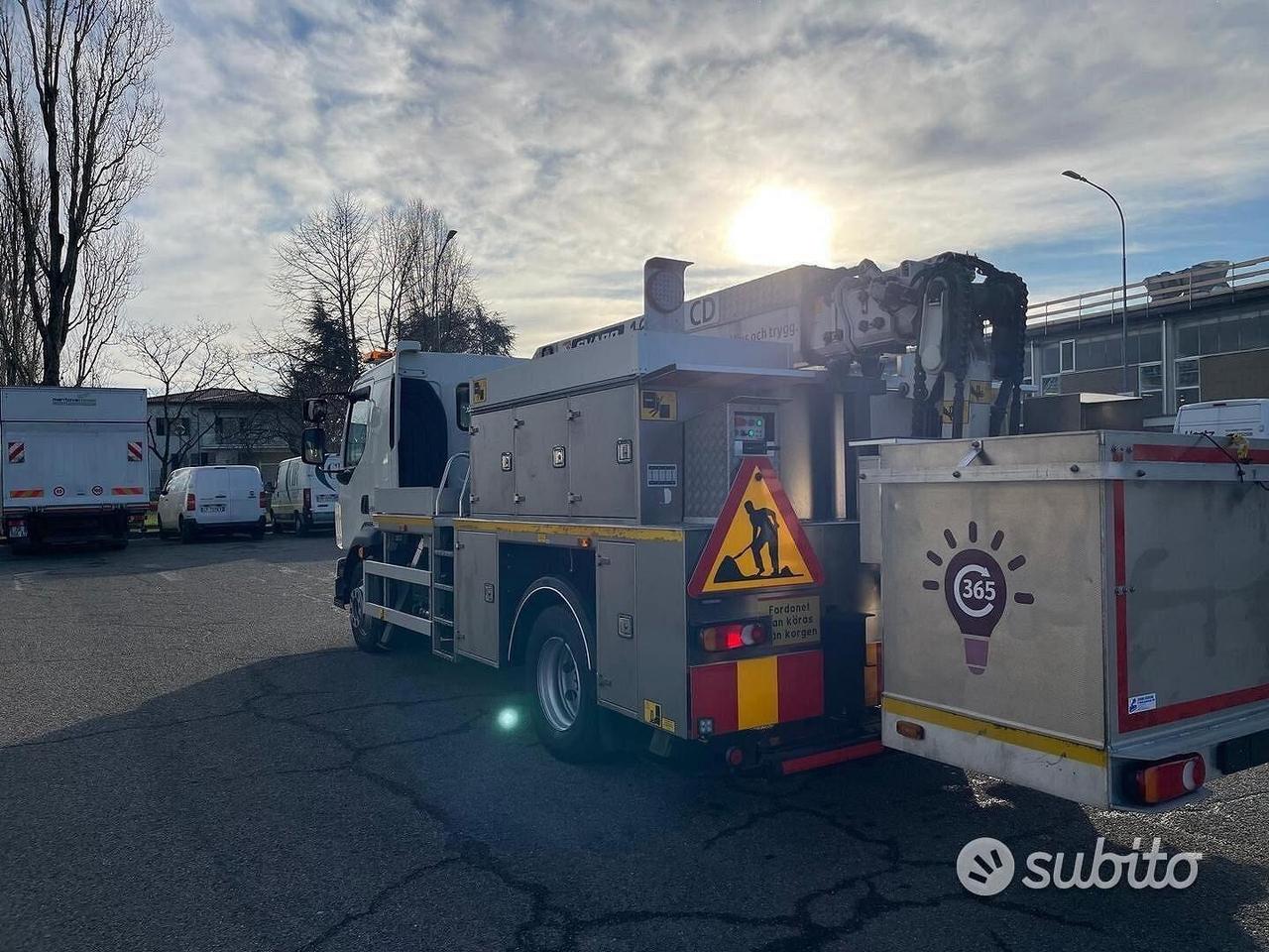 Piattaforma -PARI AL NUOVOO 30 MILA KM -OK PERMUTE