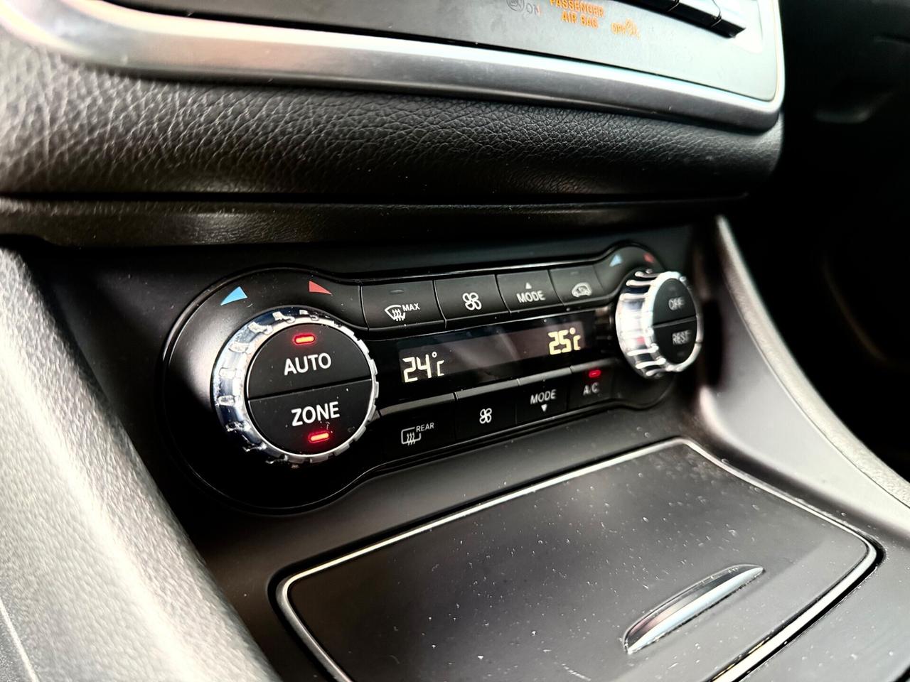 MB GLA 200d 4Matic Premium NIGHT EDITION *TETTO