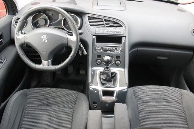 PEUGEOT 5008 1.6 HDi 115CV Business 7 POSTI