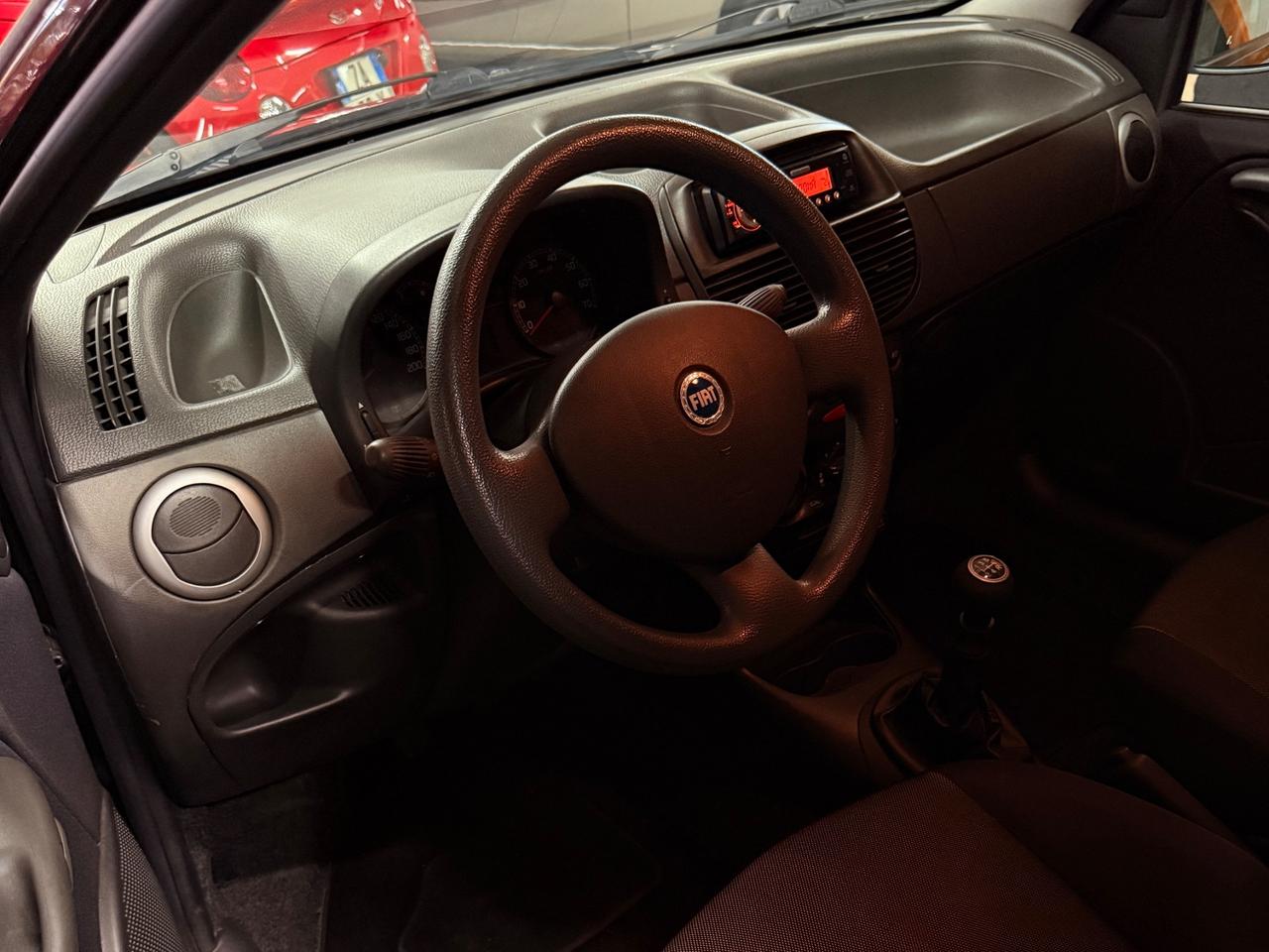 STUPENDA FIAT PUNTO CON SOLI 81.262 KM IN CONDIZIONI DA VETRINA