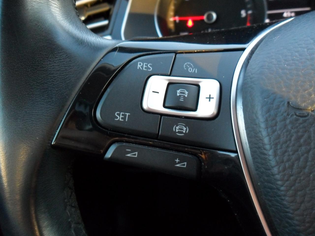 Volkswagen Passat Variant 2.0 TDI DSG Business BlueMotion Tech