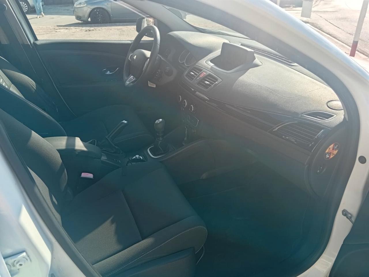 Renault Megane 1.5cc diesel 12 mesi garanzia-2011
