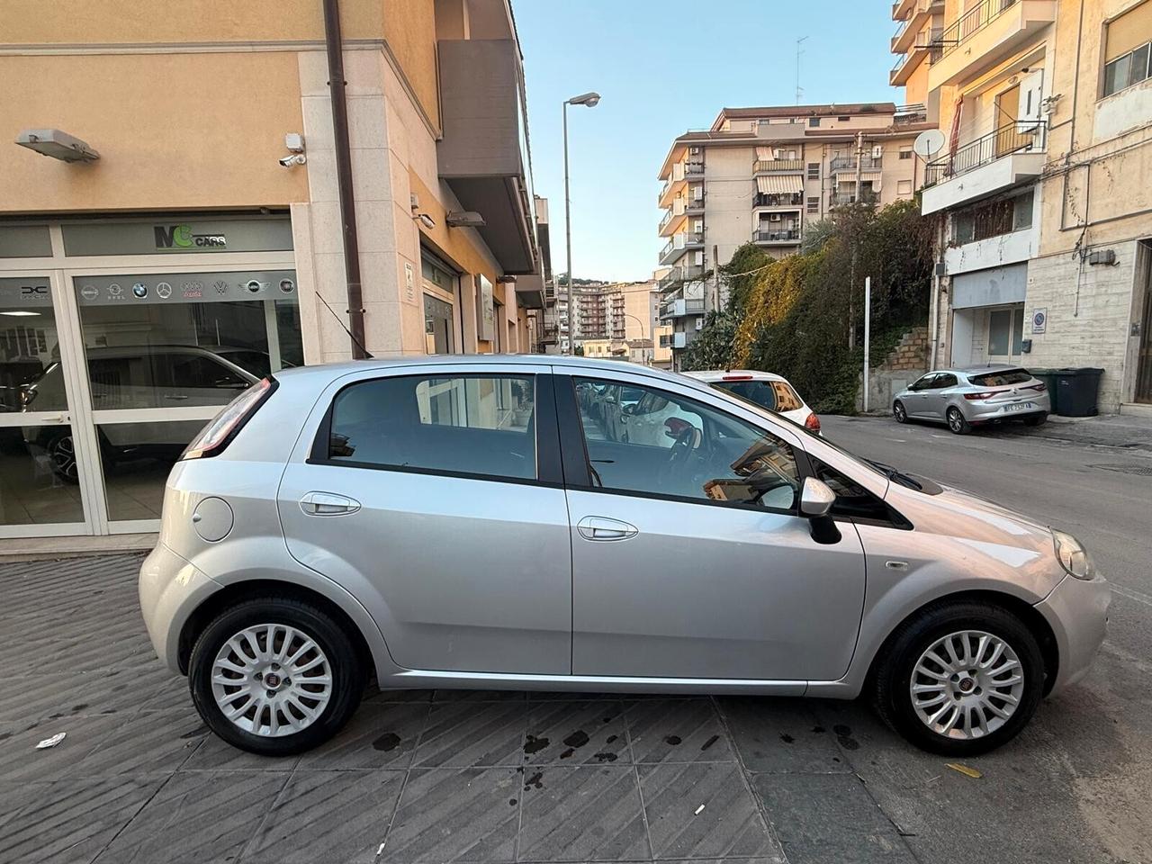 Fiat Punto 1.3 MJT II 75 CV 5 porte Street