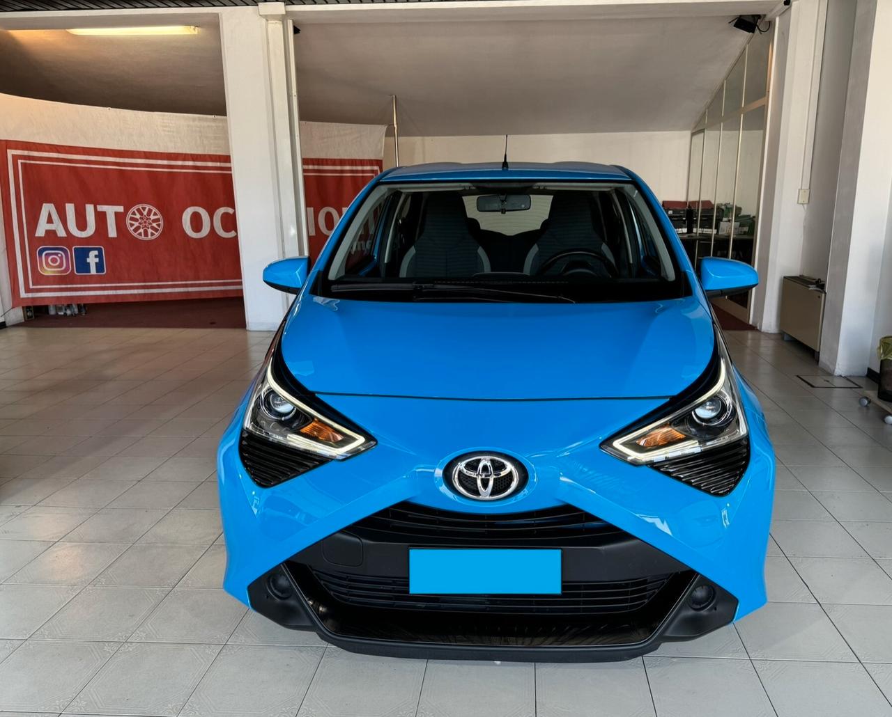 Toyota Aygo Connect 1.0 VVT-i 72CV 5 porte x-business