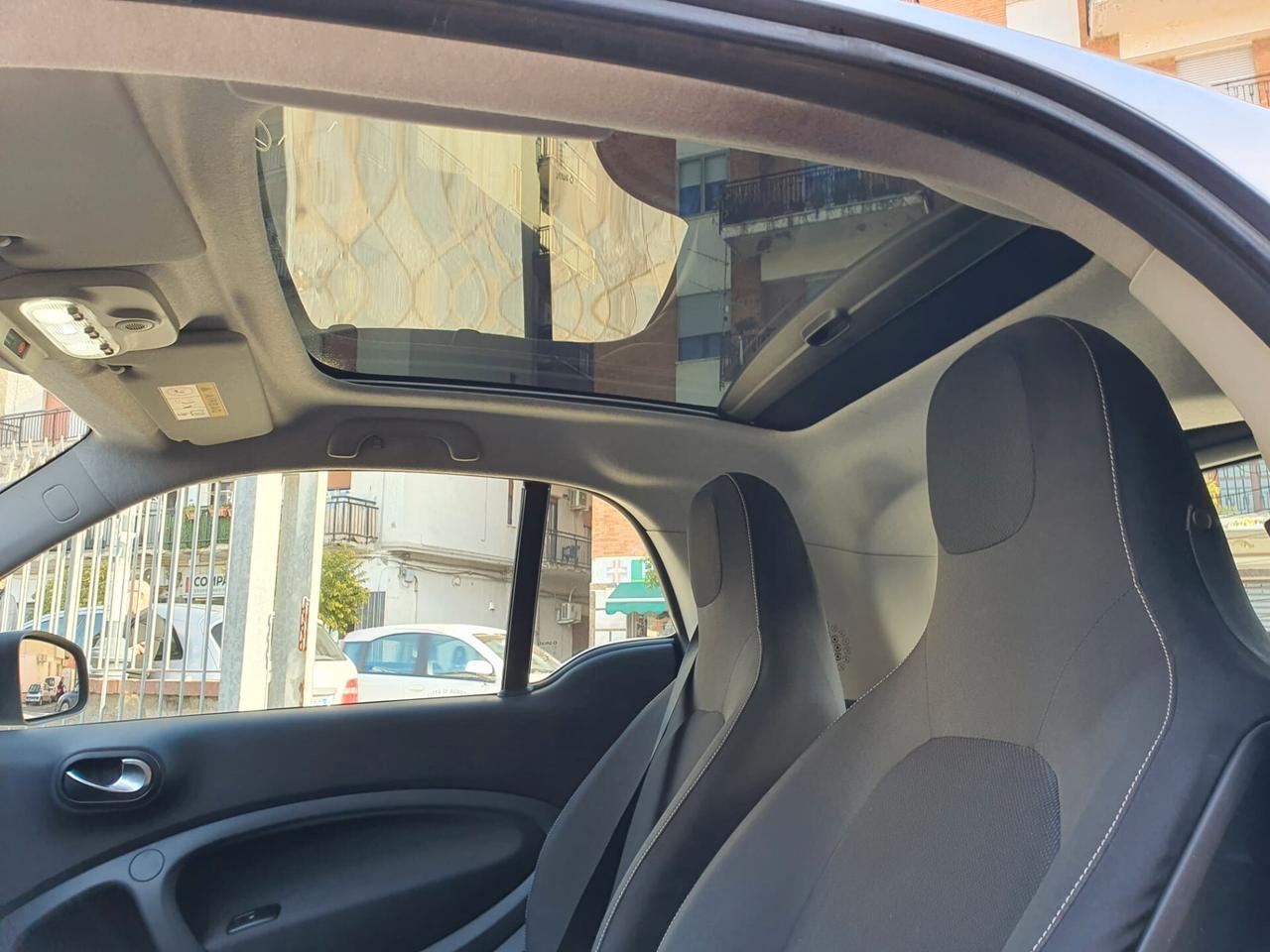 Smart ForTwo 1.0 71cvAUTOMATICA/LED/TETTO