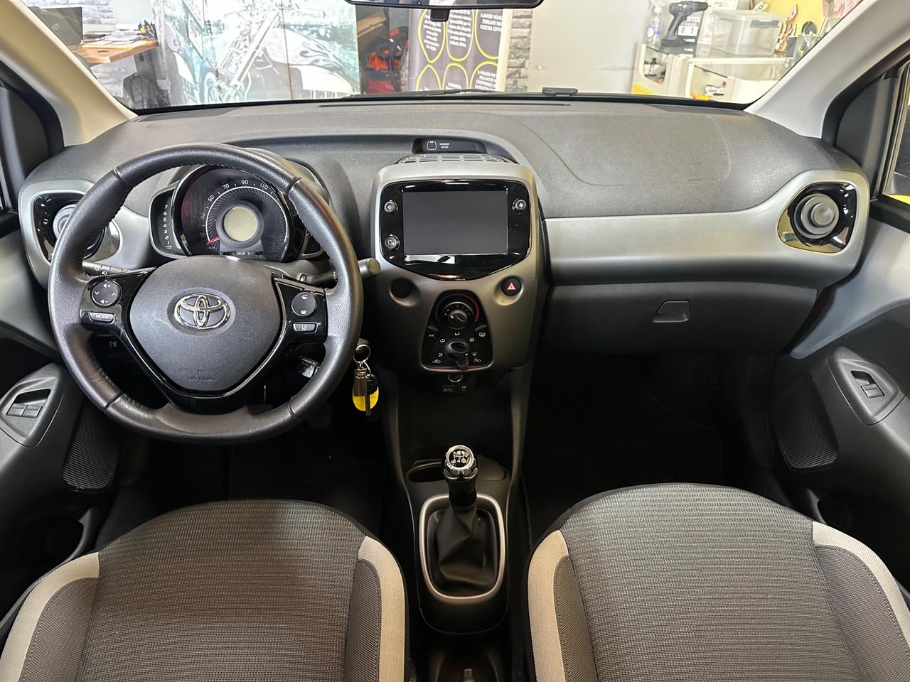 Toyota Aygo Connect 1.0benz. 3.400km!!!