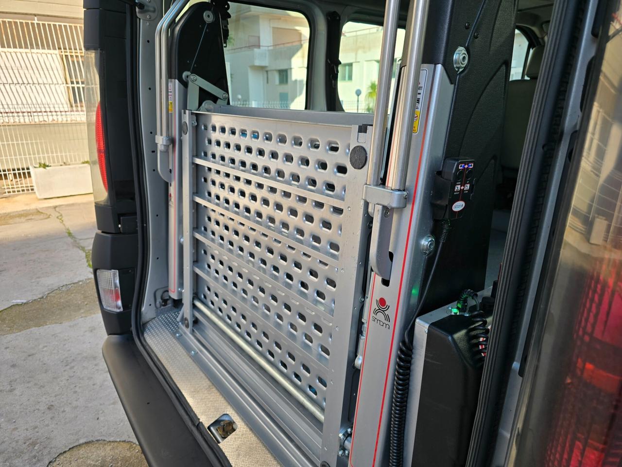 NISSAN PRIMASTAR C29 DCI/100C - VEICOLO PER PERSONE IN CARROZZINA