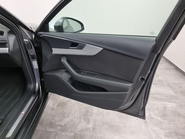 AUDI A4 Avant 45 TFSI quattro S tronic S LINE
