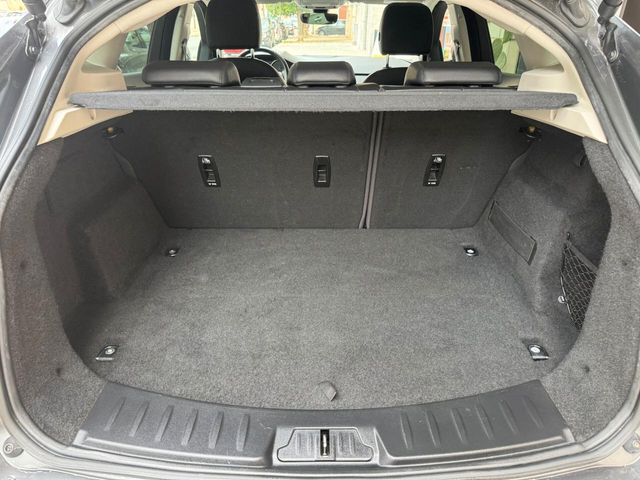 Jaguar E-Pace 2.0D 150 CV R-Dynamic