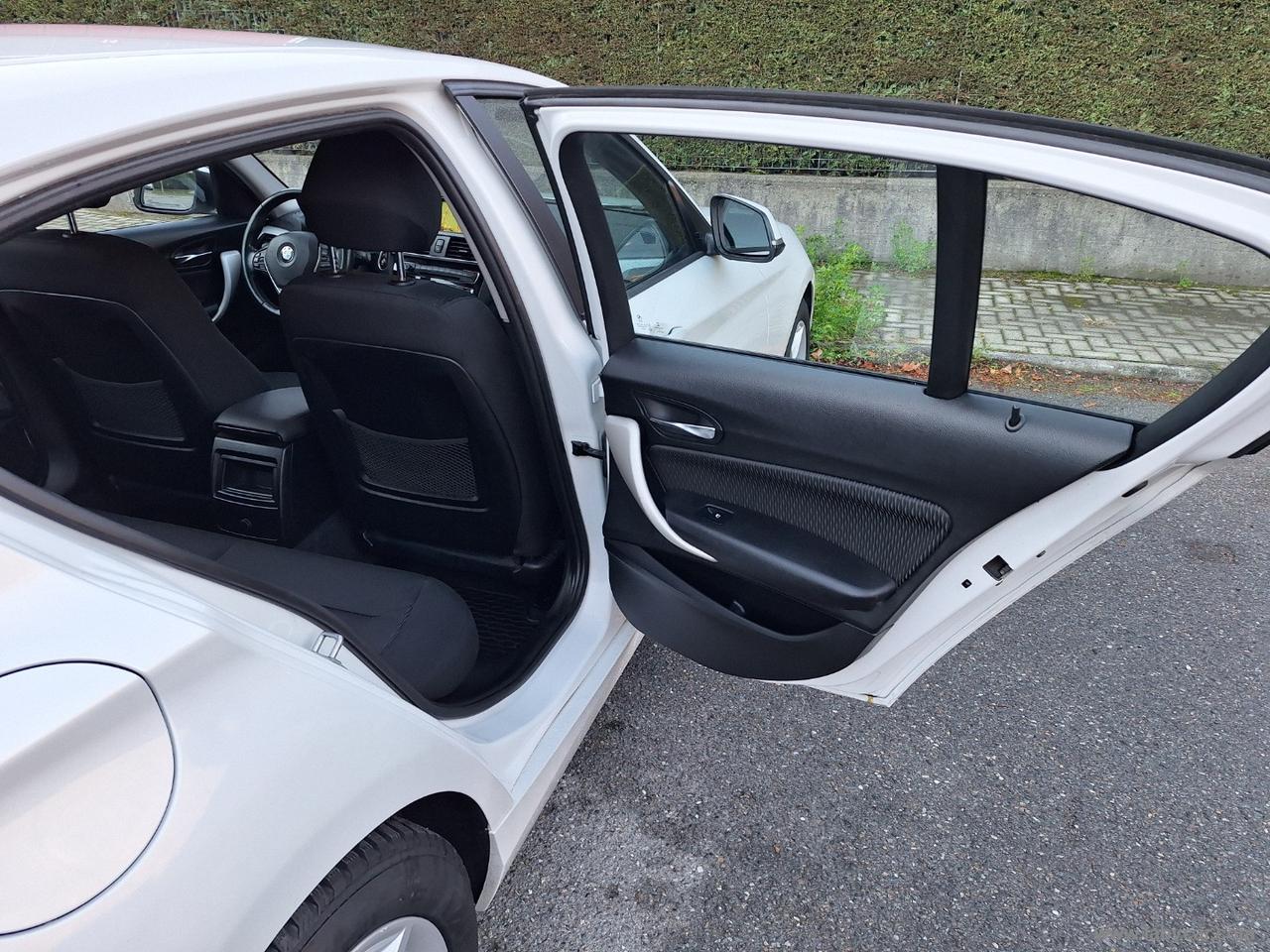 BMW 118d AUTOM. EURO 6 CRUISE SENSORI DI PARCHEGGIO