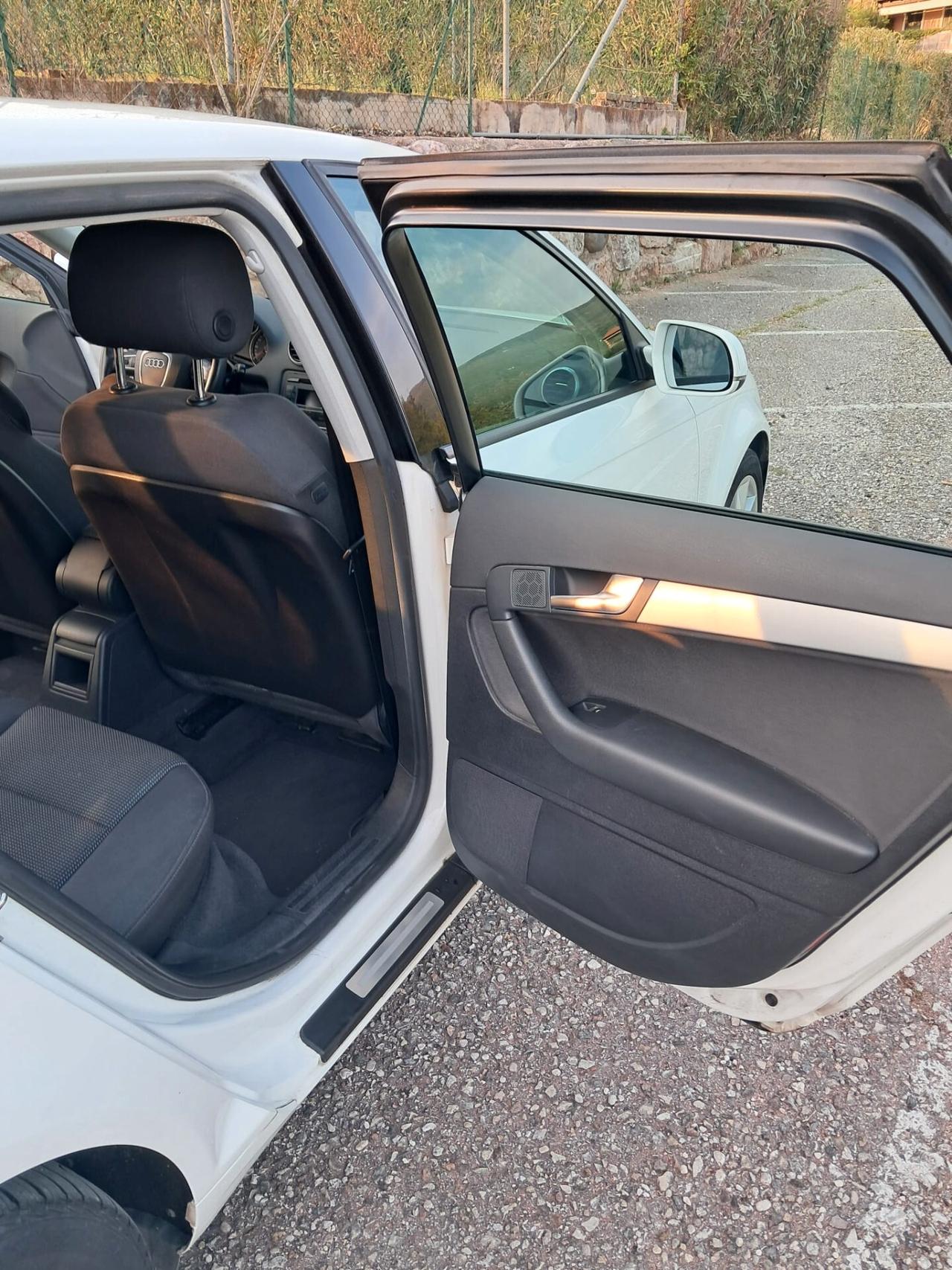 Audi A3 1.6 TDI 105 CV CR Ambition