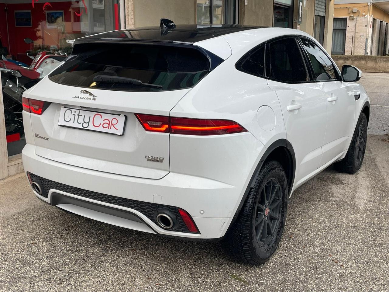 Jaguar E-Pace 2.0D 180 CV AWD R-Dynamic