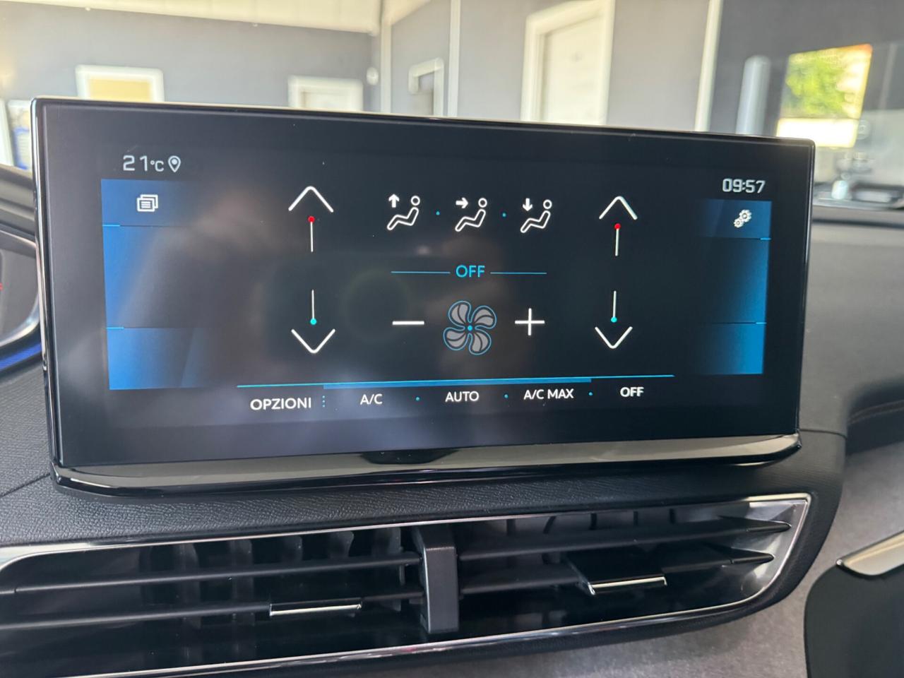 Peugeot 3008 BlueHDi 130 S&S EAT8 GT