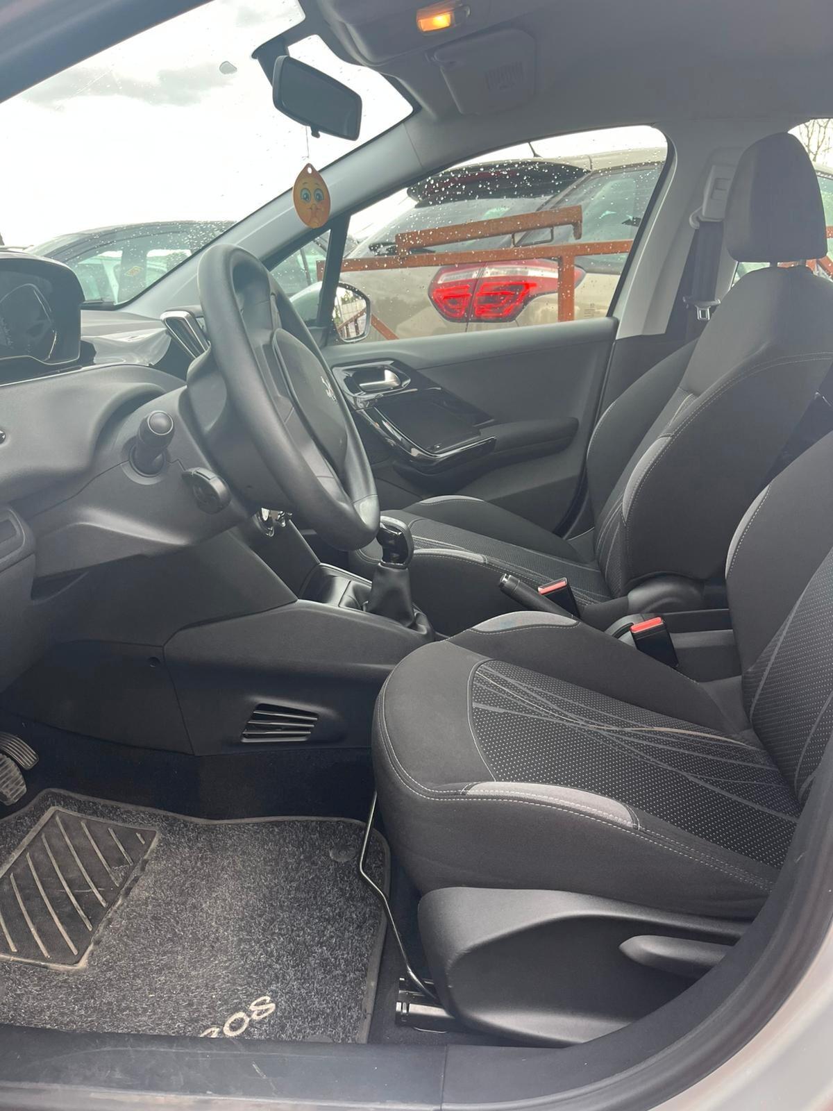 Peugeot 208 1.4 HDi 68 CV 5 porte Mix