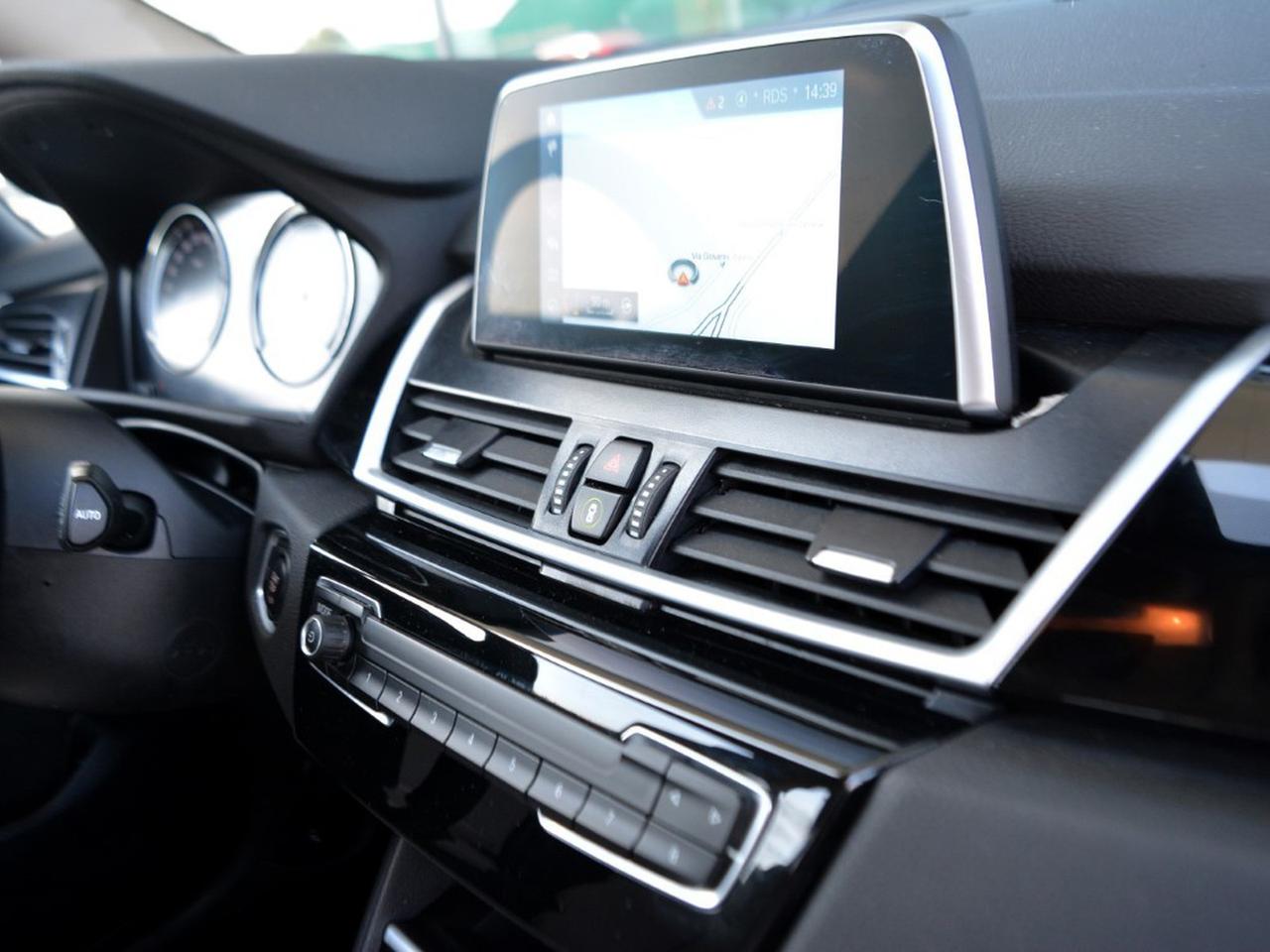 BMW Serie 2 gran tourer 218d business my20