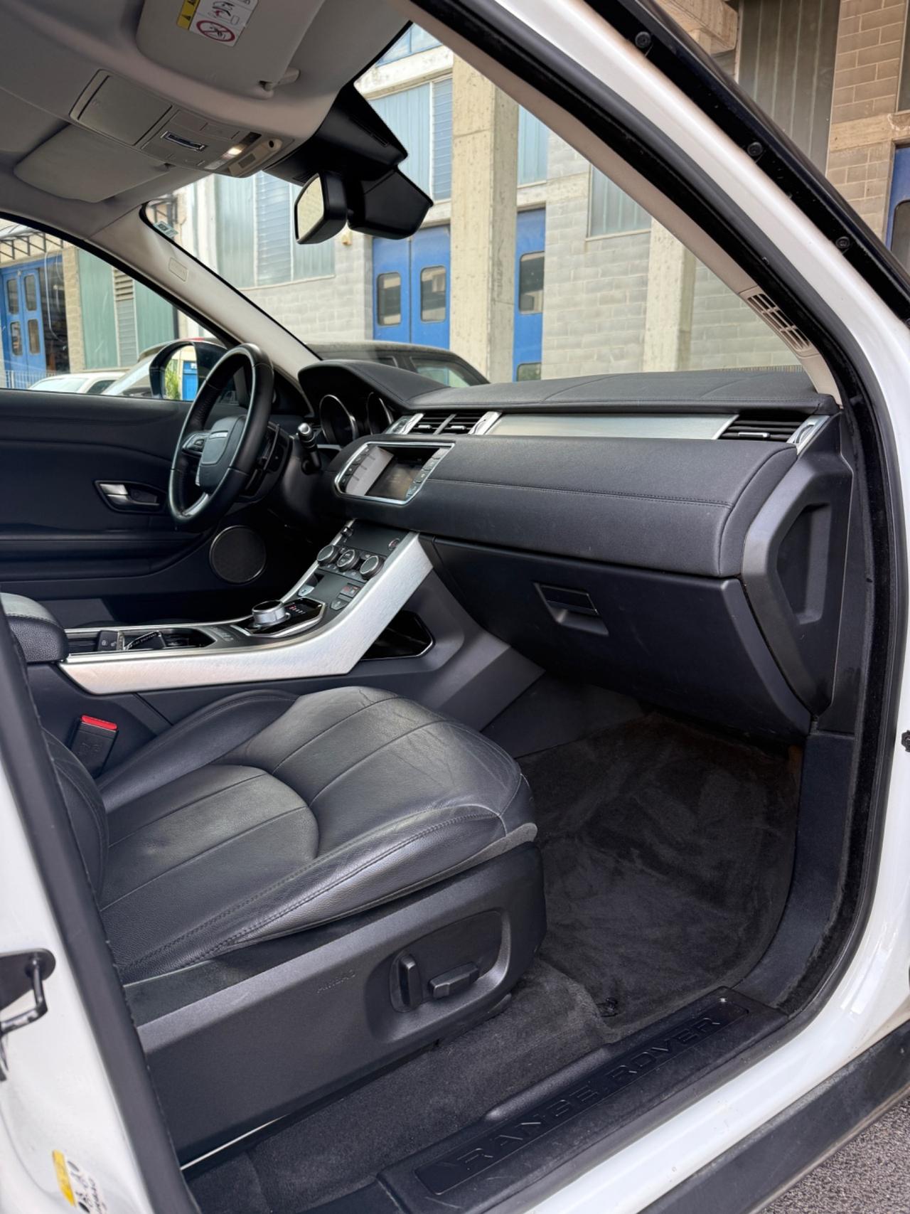 Land Rover Range Rover Evoque 2.0 TD4 180 CV 5p. SE