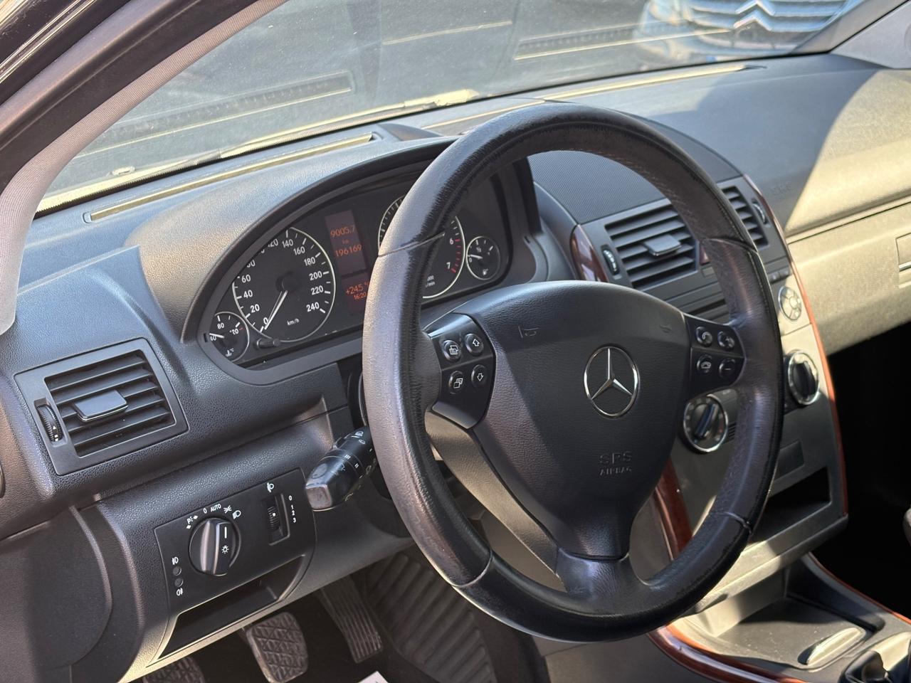 Mercedes-benz A 170 BlueEFFICIENCY Avantgarde