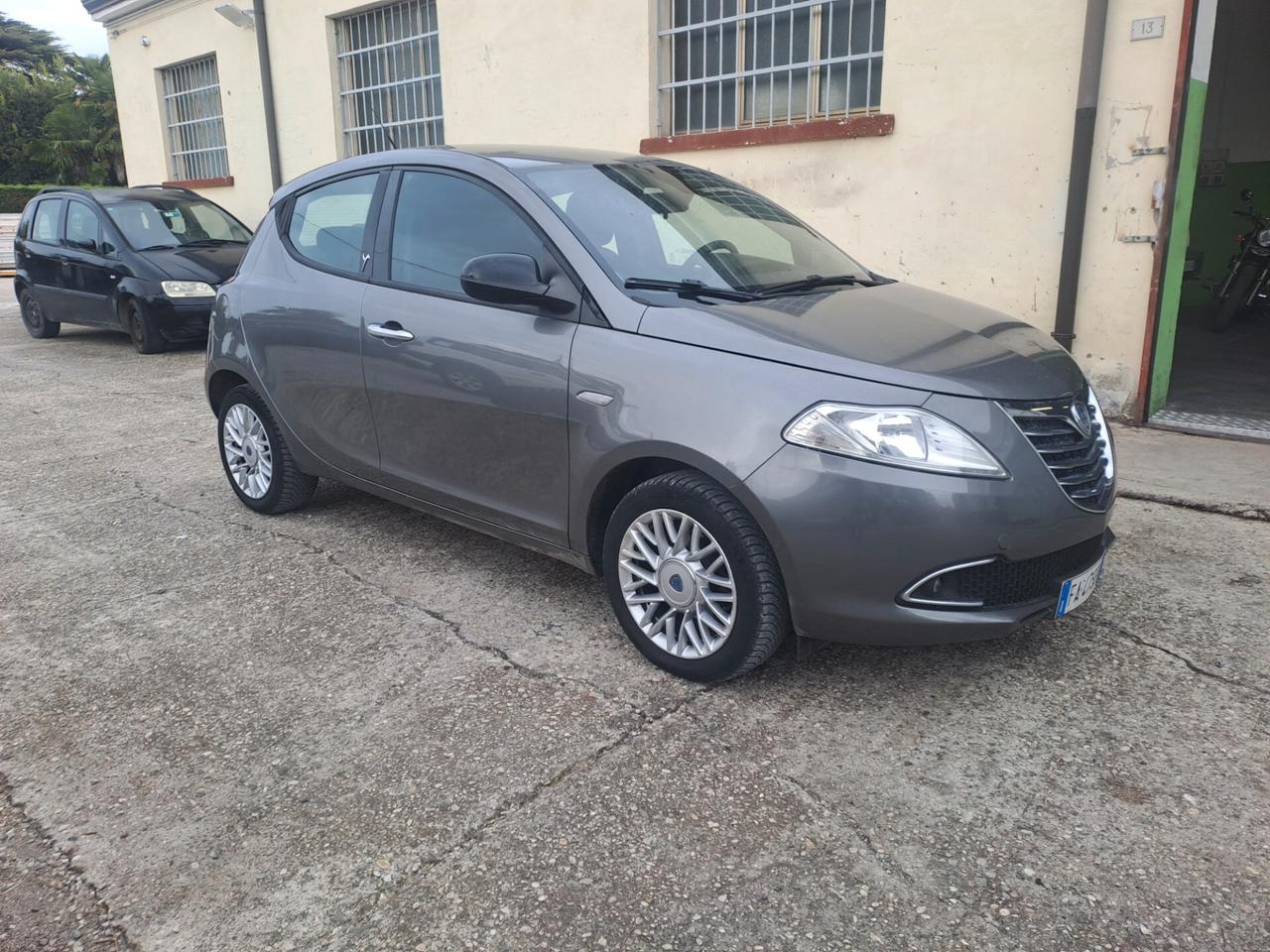 Lancia Ypsilon 1.2 69 CV 5 porte S&S -2014