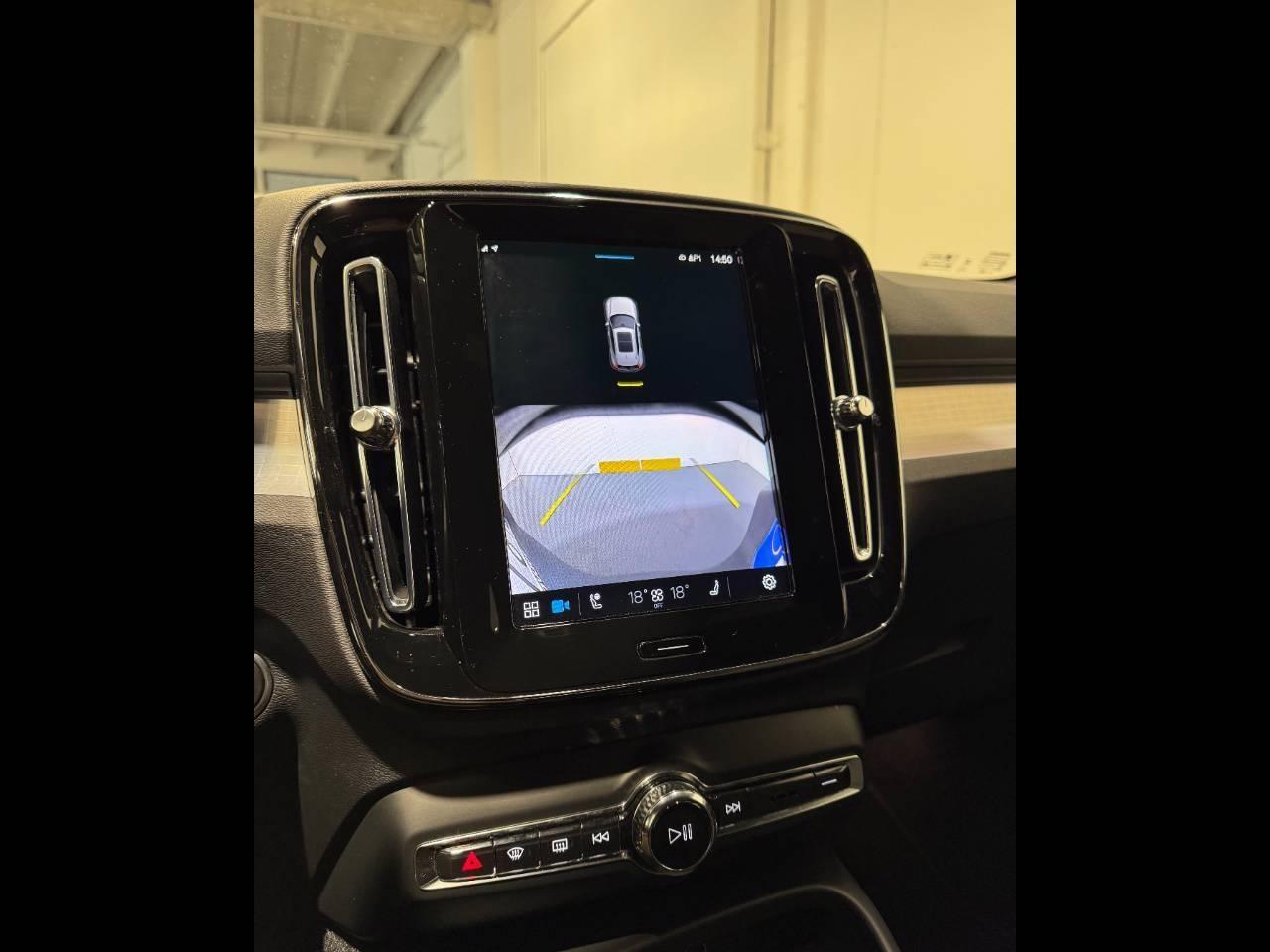 VOLVO XC40 B3 CORE AUTO