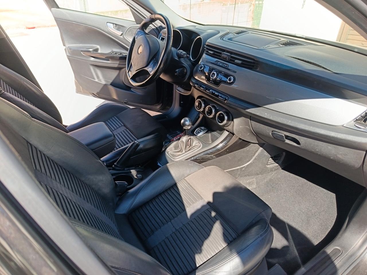 Alfa Romeo Giulietta 1.6 mj 105 CV Distinctive