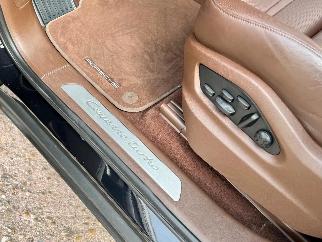 Porsche Cayenne 4.0 V8 Turbo