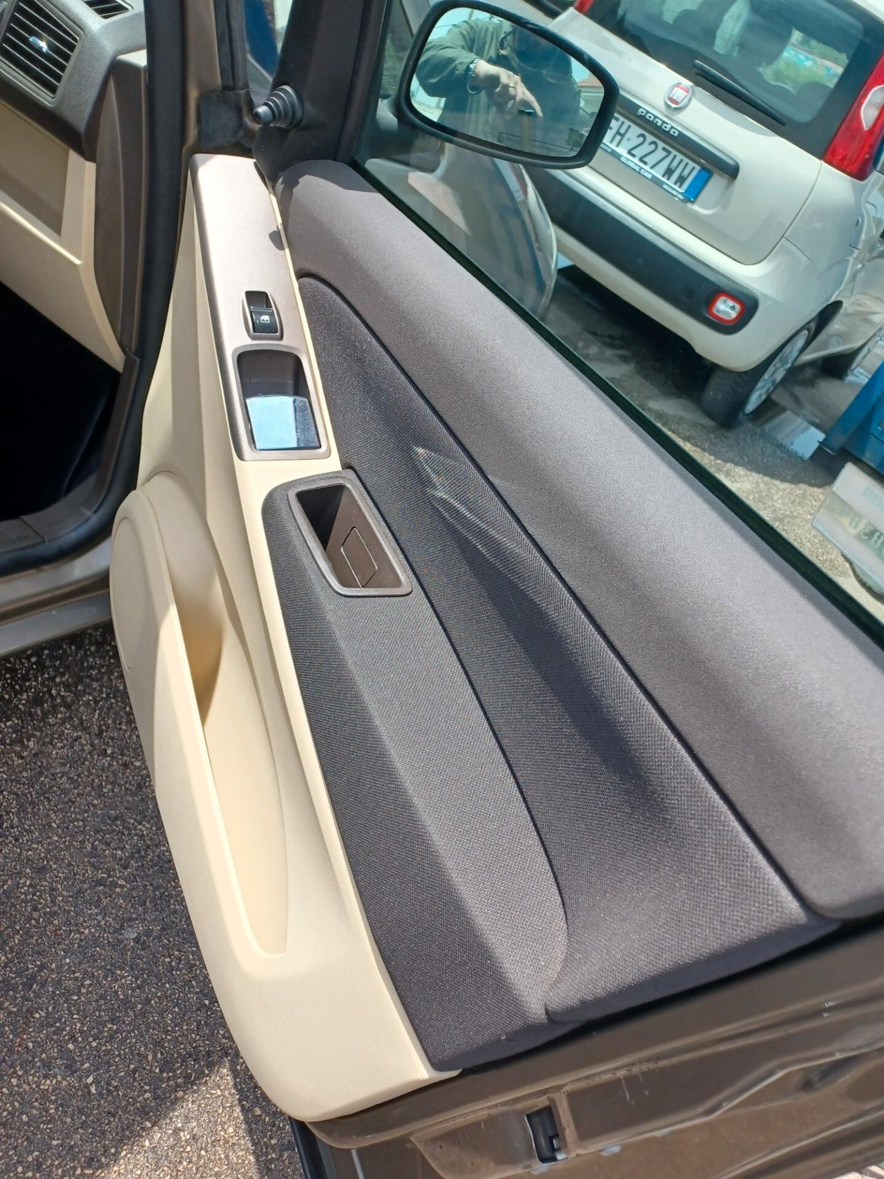 Lancia MUSA 1.4 Argento UNICO PROPRIETARIO