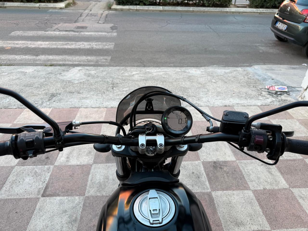 DUCATI SCRAMBLER 400