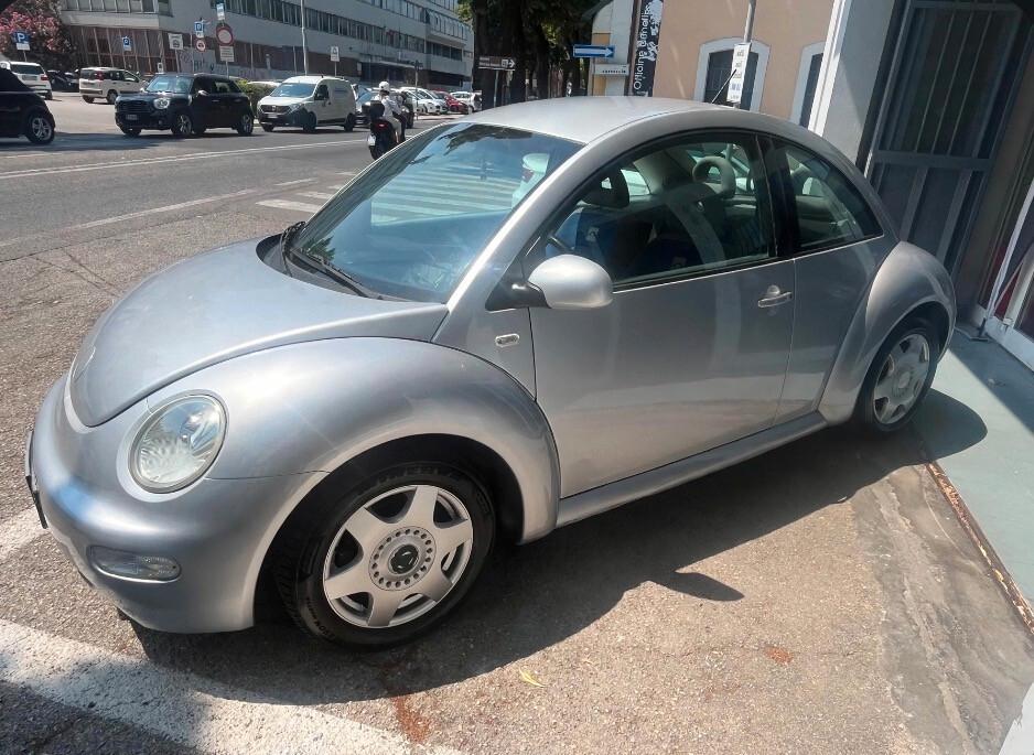 VOLKSWAGEN NEW BEETLE 1.9 TDI EN VOGUE OK NEOPATENTATI