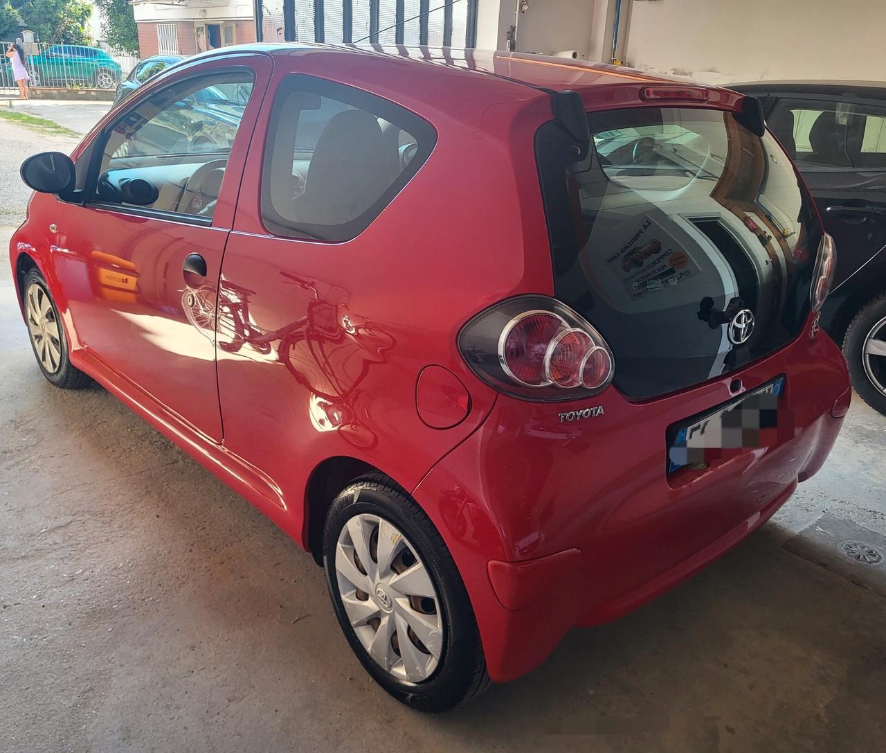Toyota Aygo 1.0 12V VVT-i 3 porte Active Connect