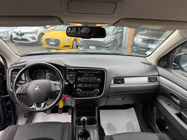 Mitsubishi Outlander 2.2 DI-D 4WD Intense