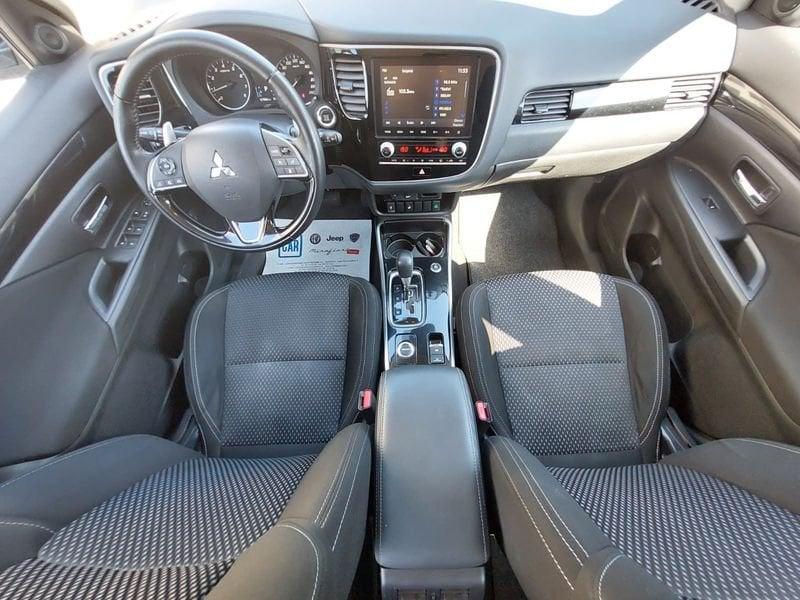 Mitsubishi Outlander Outlander 2.0 4WD GPL Bi-fuel CVT Instyle SDA 7 posti
