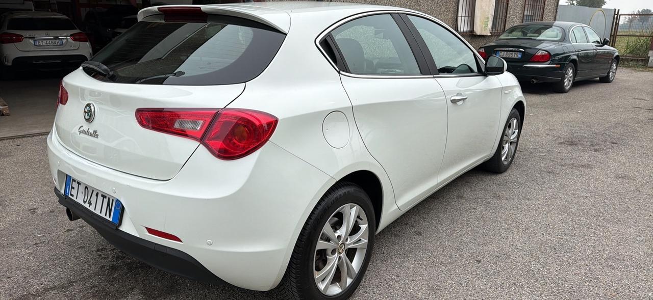 Alfa Romeo Giulietta 1.6 JTDm-2 105 CV Distinctive