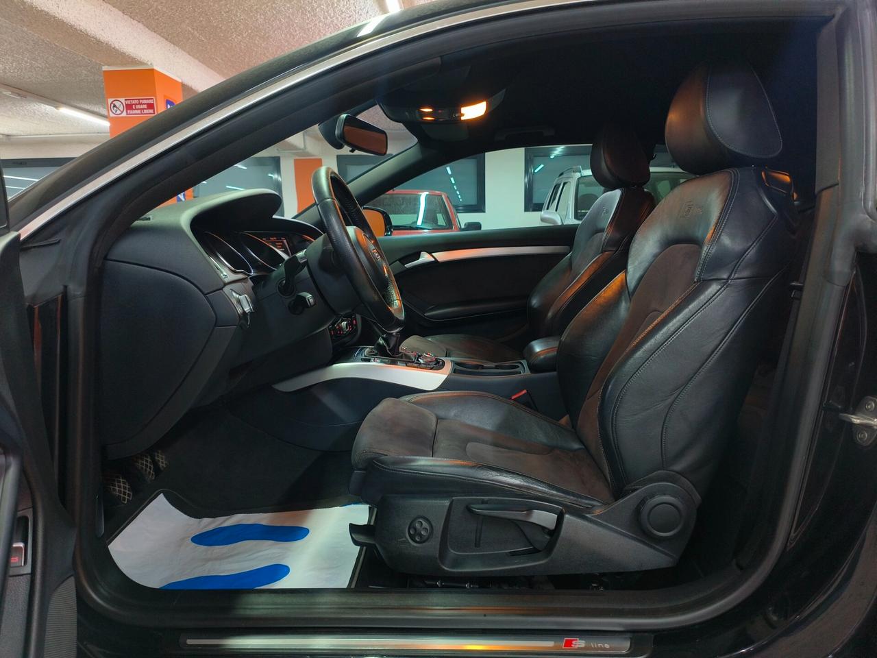 Audi A5 Coupé 2.0 TDI 177 CV S-line Total Black