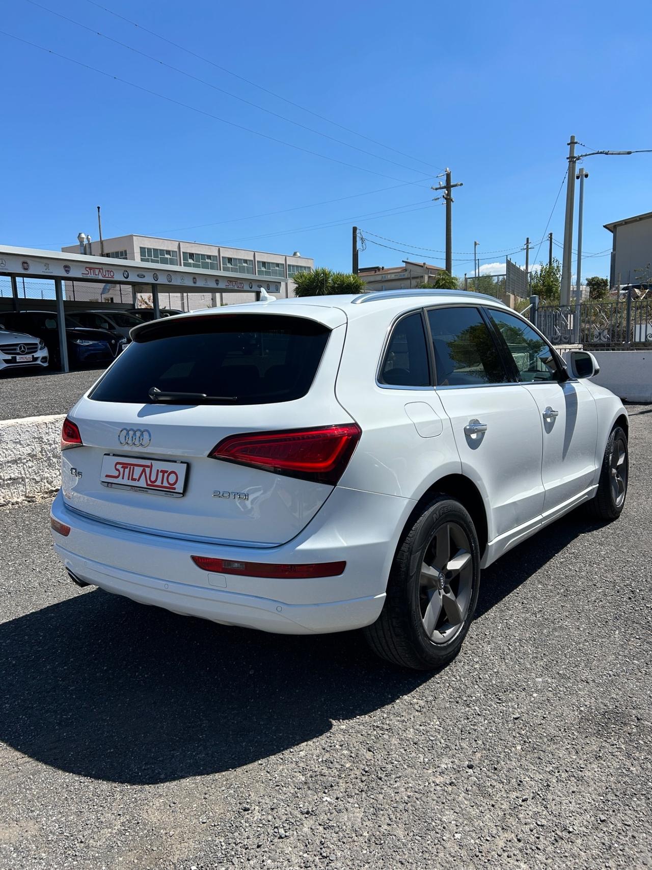 Audi Q5 2.0 TDI 150 CV clean diesel