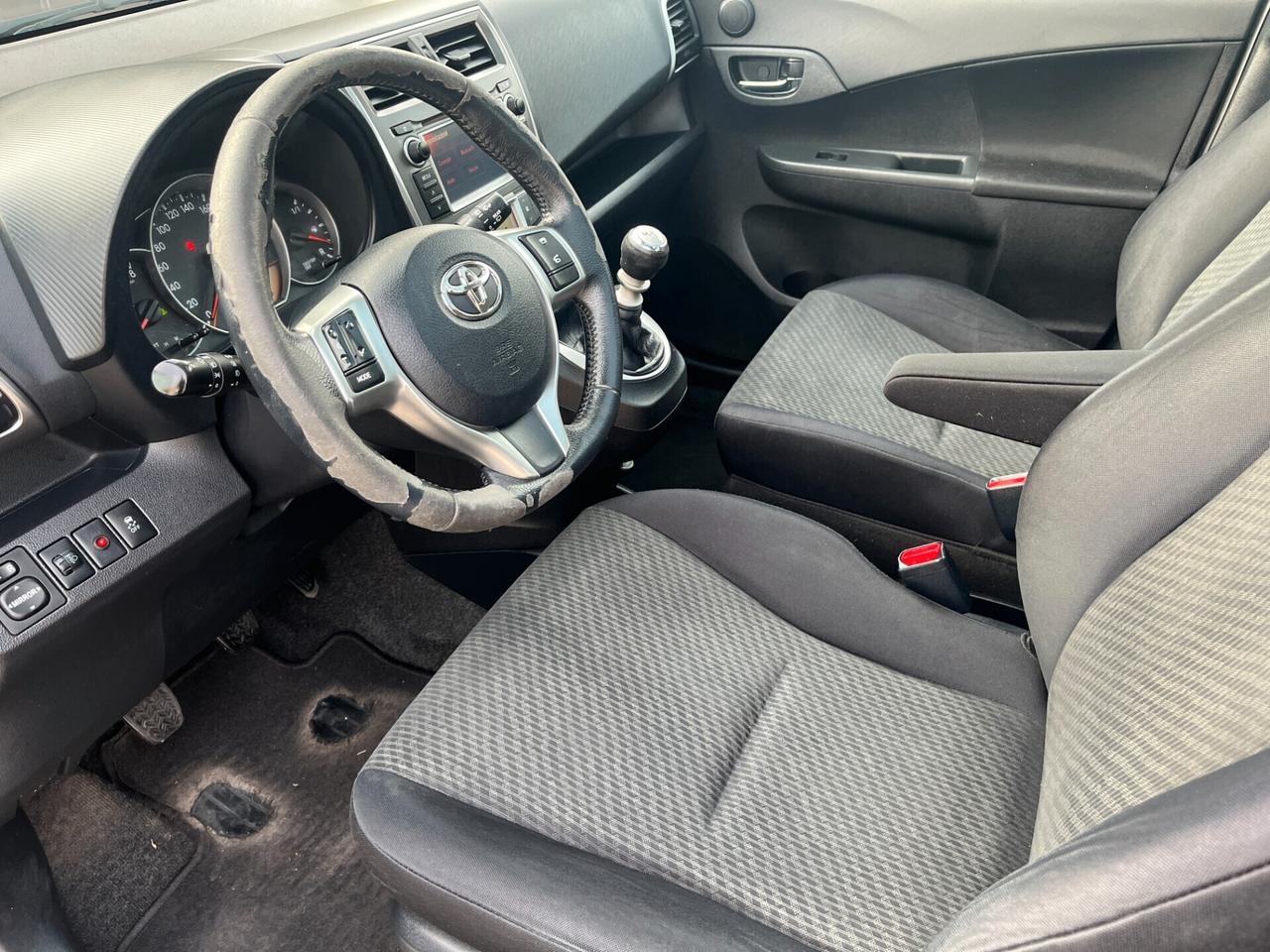 Toyota Verso-S 1.3 MT Active KM CERTIFIFCATI UNICO PROPRIETARIO*TETTO PANORAMICO*