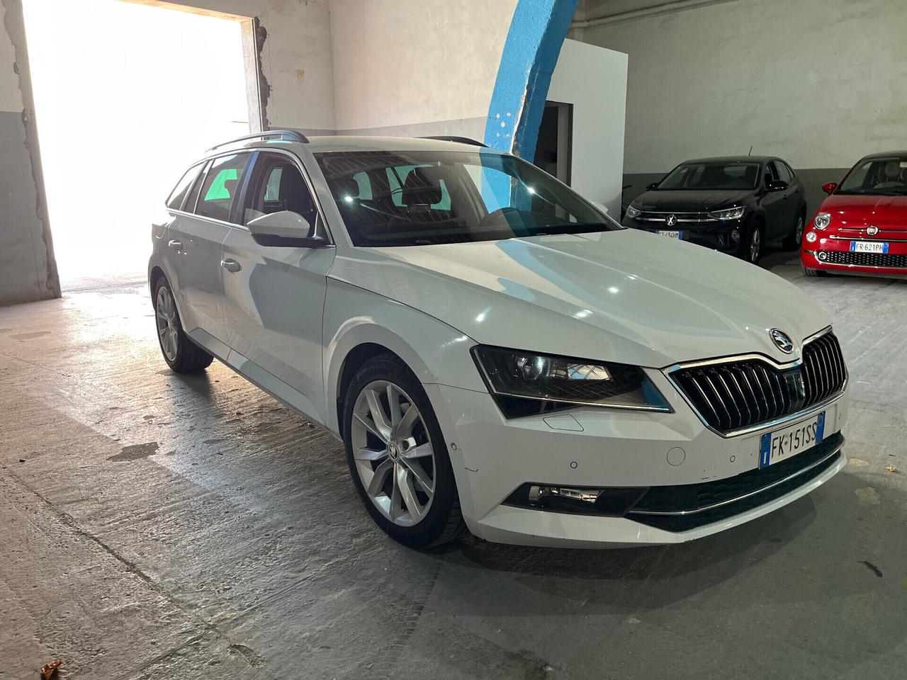 Skoda Superb 2.0 TDI DSG Wagon Ambition