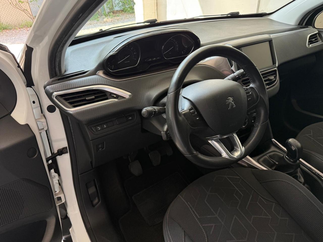 Peugeot 2008 Allure 1.2 benzina SOLO 50.000km