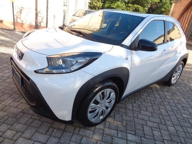 Toyota Aygo X 1.0 VVT-i 72 CV 5 porte Active S-CVT NO VINCOLO DI FINANZIAMENTO km 7000