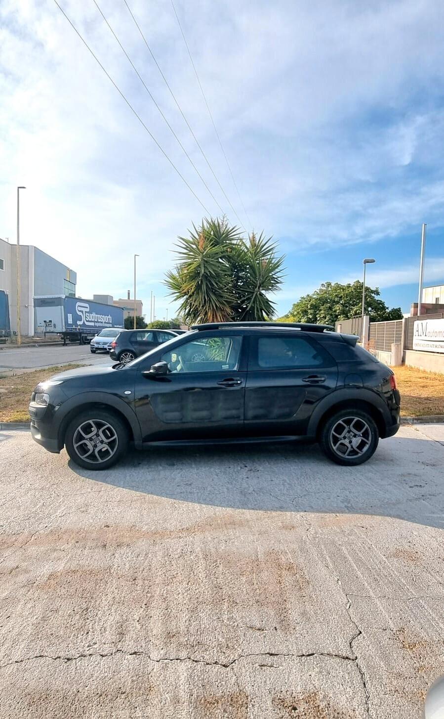 Citroen C4 Cactus 1.6 BlueHDi 100 CV Shine