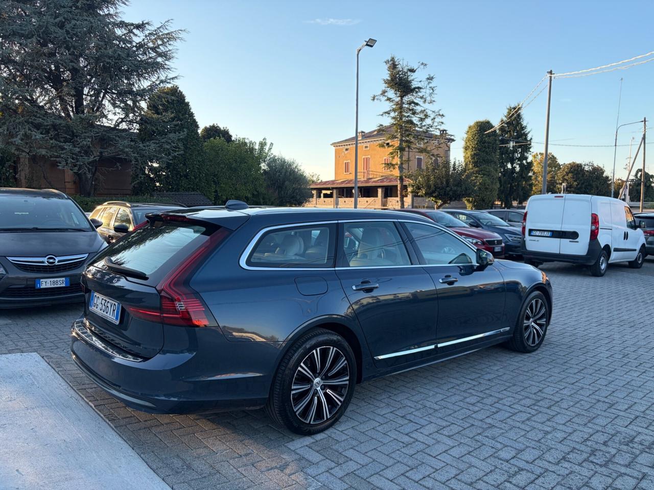 Volvo V90 B5 (d) AWD automatico Ultimate Dark