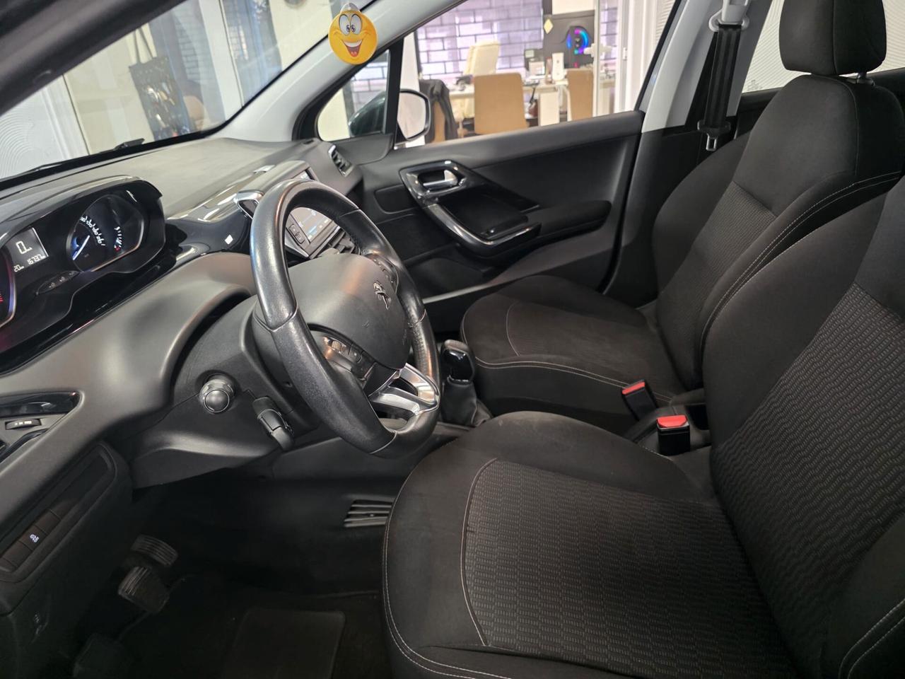 Peugeot 208 PureTech 82 5 porte Allure