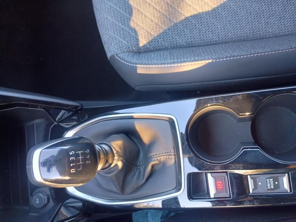 Peugeot 2008 1.2 100cv Allure