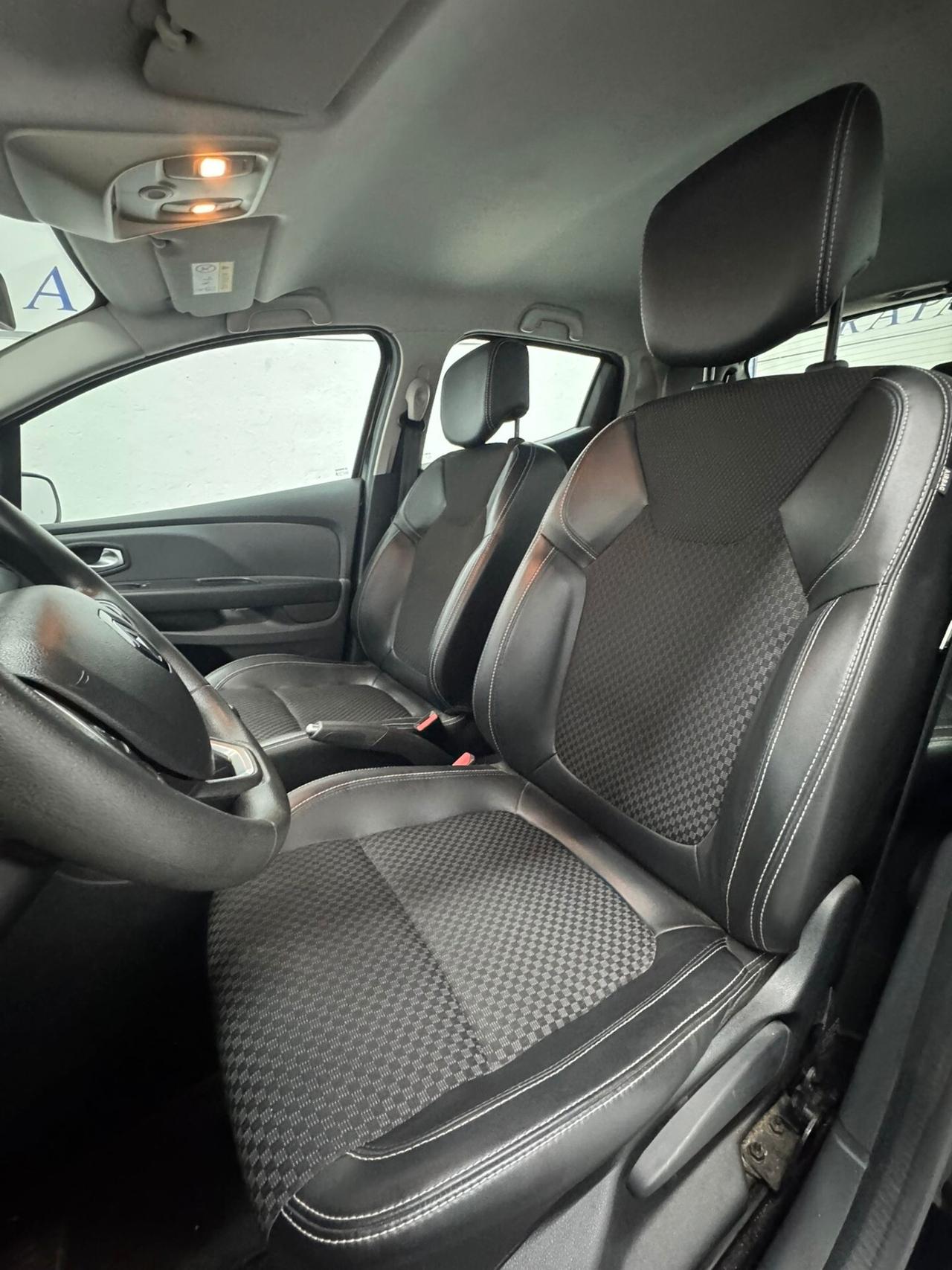 Renault Clio dCi 8V 90 CV 5 porte Moschino Intens 2020