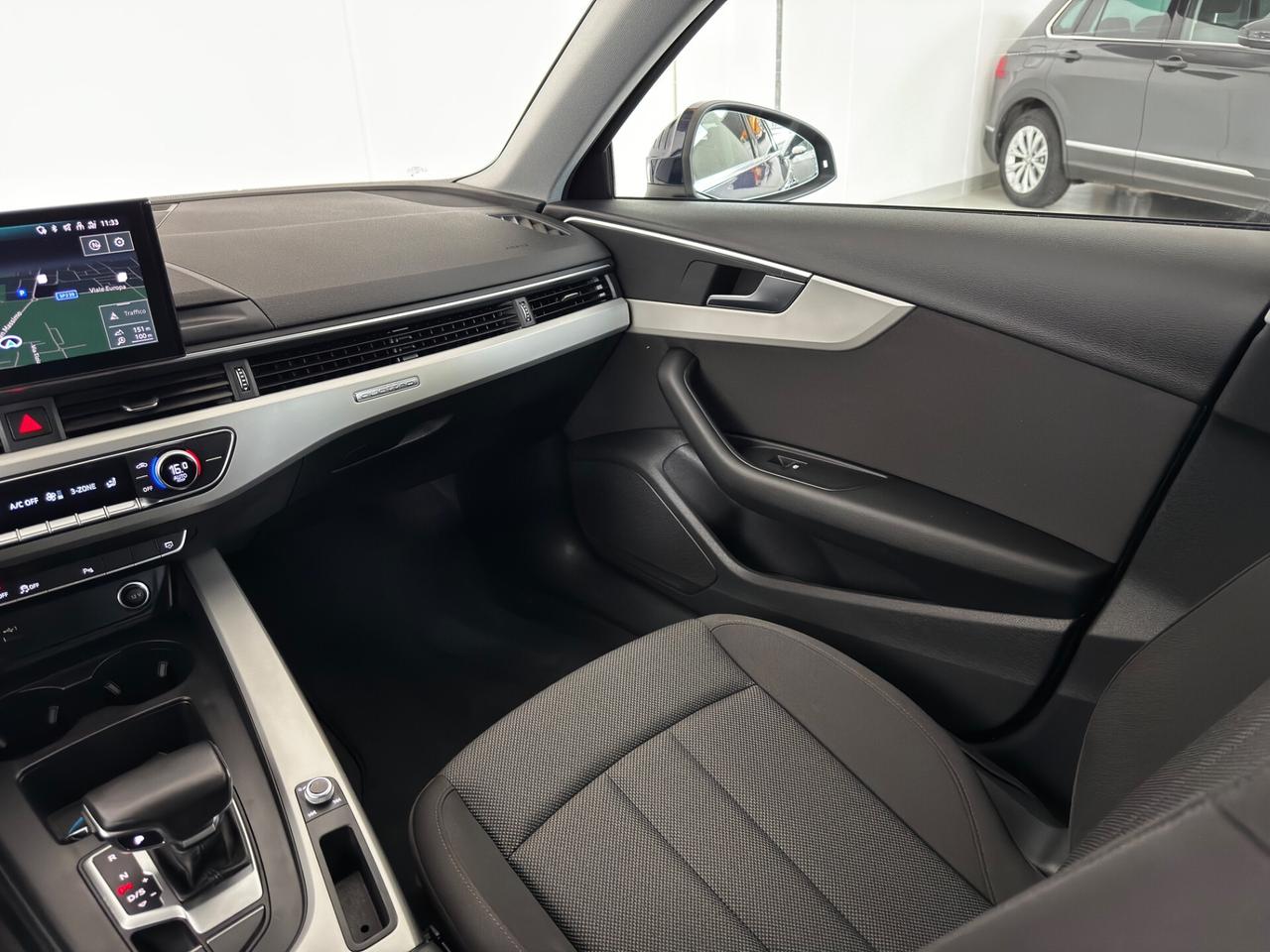 Audi A4 Avant 40 TDI quattro S tronic Business Advanced