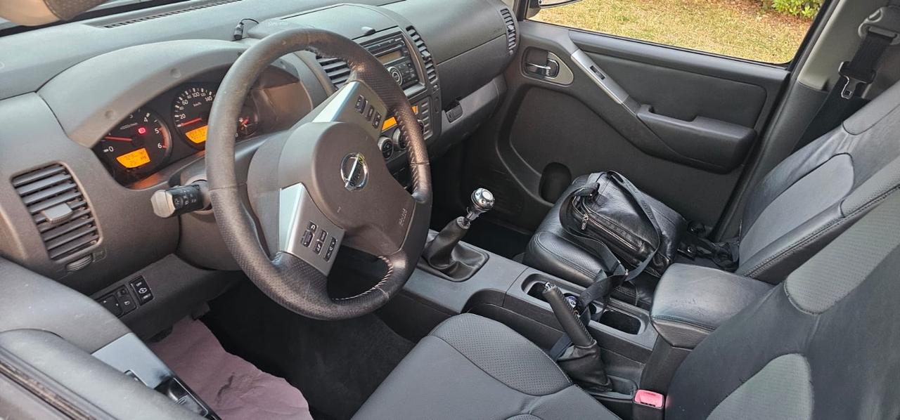 Nissan Navara 2.5 dCi 4 porte Double Cab XE