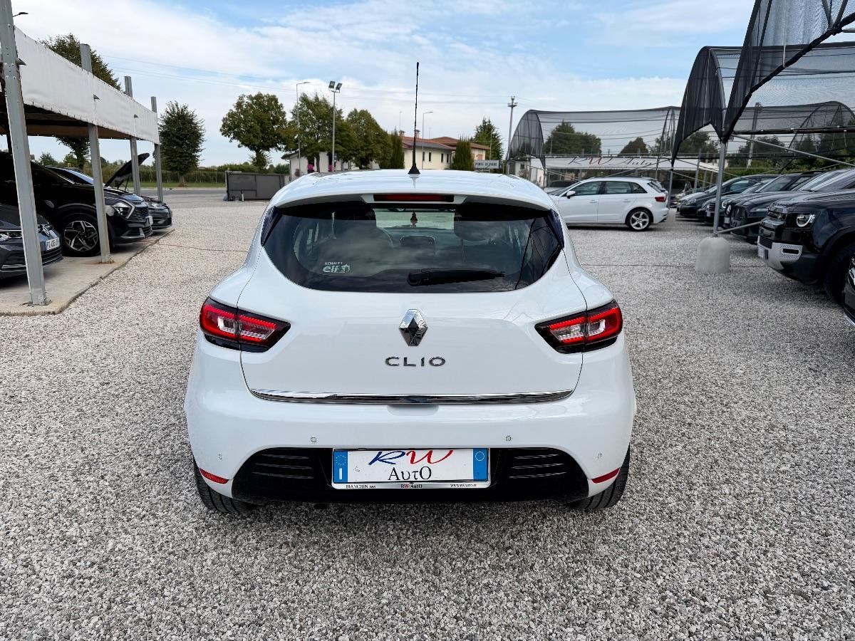 Renault Clio 0.9 tce Moschino Intens 90cv