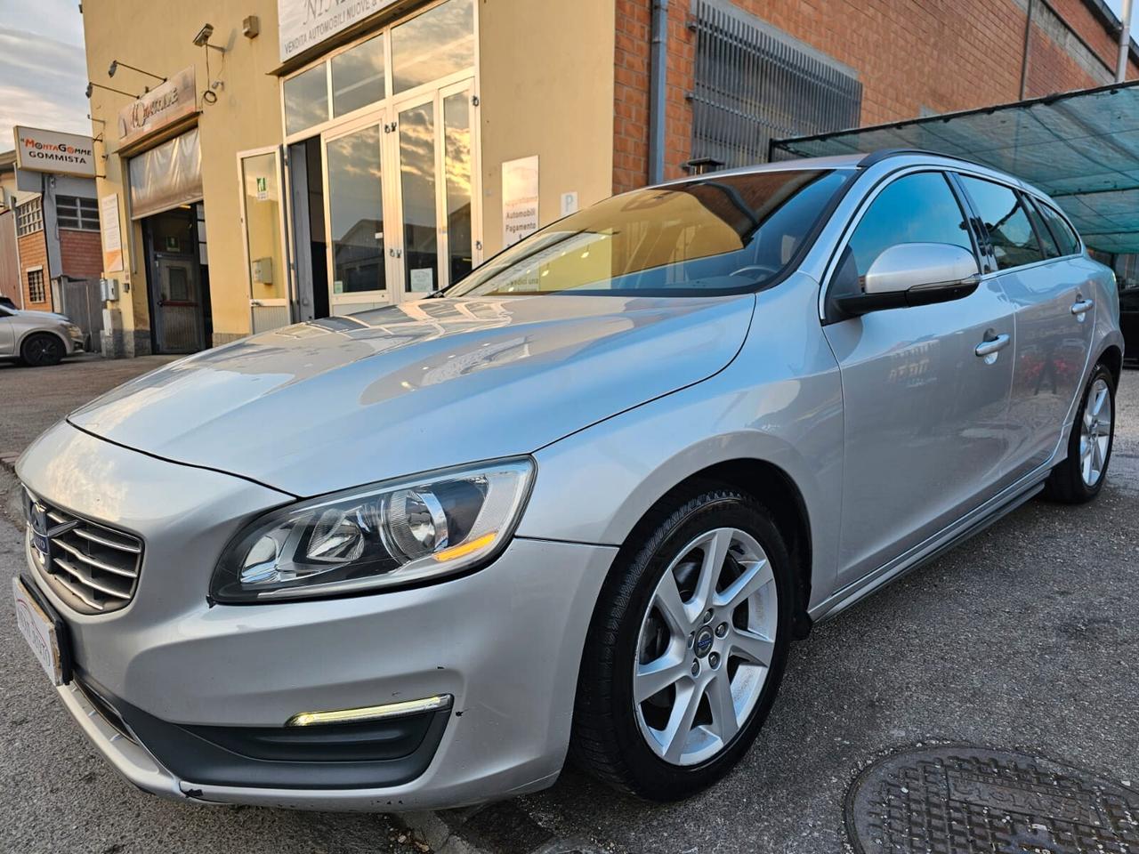 Volvo V60 2.0 D4 181cv Summum*Pelle*Navi*Pdc*Euro6*