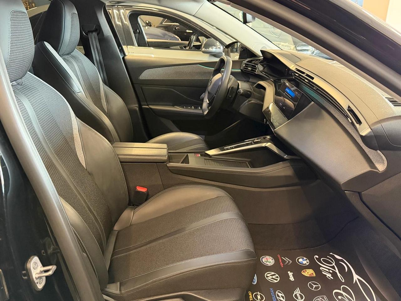 PEUGEOT 308 S.W. ALLURE 1.5 EAT8 130CV PELLE NAVI OK NEOPATENTATI ANNO 2023